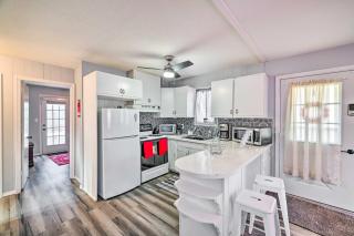 Tobyhanna Home Near Kalahari with Lake and Pool Access - 3