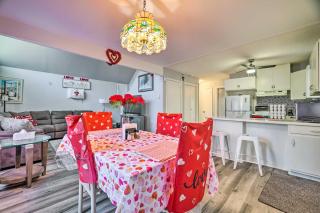 Tobyhanna Home Near Kalahari with Lake and Pool Access - 4