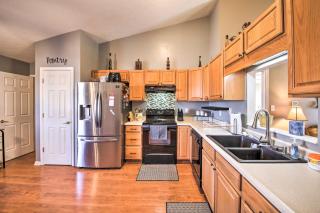 Family Home with Yard about 15 Mi to Downtown! - Mooresville - 2