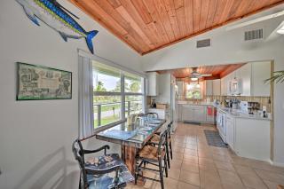 Everglades Getaway w/ Deck & Water Views! - 2