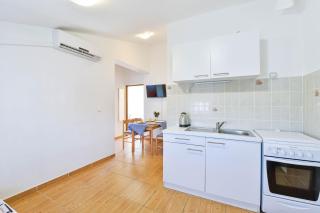 Apartments Adria - Turanj - 1