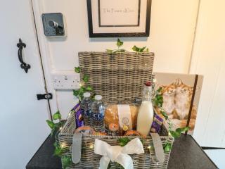 The Foxes Den - Totmonslow - 3