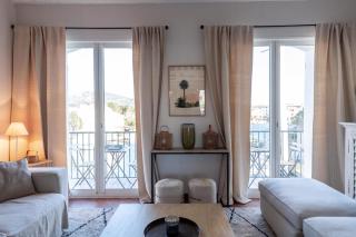 Bright nest with balcony and view on the port - Grimaud - 7