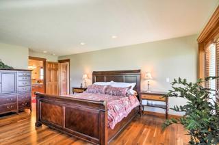Custom Home with Decks in Boulder! Gateway to Parks! - Boulder Town - 2