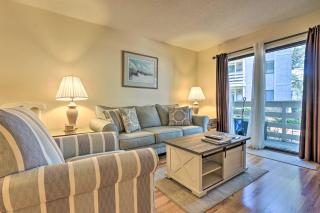 Walk to Beach: Resort-Style Hilton Head Condo! - 9