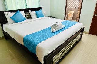TrueLife - SRS Residency - 2BHK AC apartments for families - 10 minutes to Alipiri gate by direct flyover - Walk to PS4 pure veg restaurant - Fast WiFi, Kitchen, Android TV - 250 Jio Channels - Easy access to Airport, Railway Station and to all Temples - Tirupati - 6