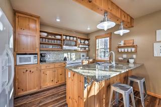 Pet-Friendly Grand Lake House with Dock and Kayaks! - Eucha - 2