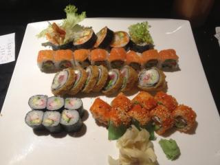 Yumi Hotel Sushi-Steaks & Friends - 5