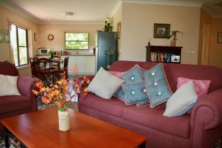 Serena Cottages Beechworth - Your Country Getaway - 2 - 6
