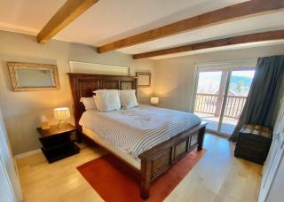 Modern 6 bedroom retreat, stunning lake views, close to village! - Lake Arrowhead - 1