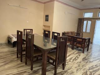 Visitors Lounge by MMG - 2&3BHK Furnished - Rd 12 Banjara Hills - 3