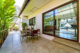 3 Bedroom Pool Villa in Great Location! BUB - 9