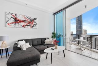 2 Bedroom Beach View Apartment in Surfers Paradise! Free Parking & Wifi - Gold Coast - 4