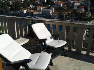 Apartment Splitska - 9