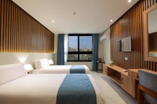 Pyramid Front Hotel - 2