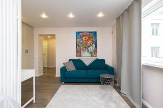 Cozy Stylish Studio Apartment with FREE Parking by Centralapartments - 4