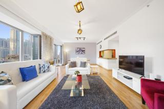 Contemporary & Roomy 2BR with Burj Khalifa view - Dubai - 8