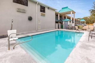 Baymont by Wyndham Biloxi - Ocean Springs - Biloxi - 2