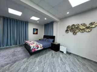 The Realtors Inn Deluxe Cottage Murree - Murree - 8
