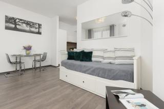 Mokotów Bernardyńska Apartment with Balcony by Noclegi Renters - Warsaw - 8