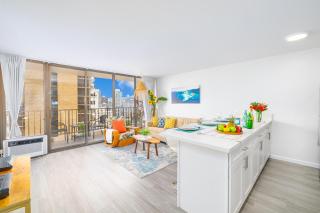 Remodeled 1BR Condo, Ocean Views with Free Parking! - Honolulu - 9