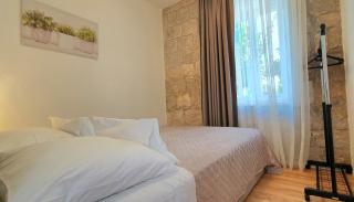 Heritage Stone Wall - Split - 6