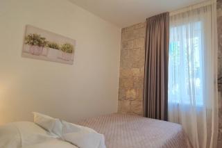 Heritage Stone Wall - Split - 5