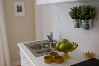 Romantic & Luminous 1 bedroom Apartment in Campolide - 1E - 3