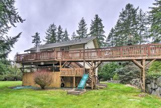 Central 4-Acre Cottage with Deck Walk to Bay! - Manzanita - 9