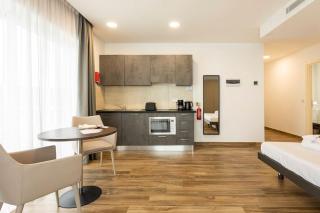 Seaview Stays - St Paul's Bay - 7
