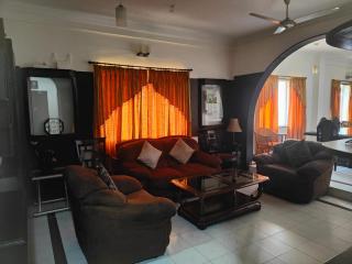 Kapsstone HOMESTAY- Apartments &Rooms near APOLLO &SHANKARA NETHRALAYA HOSPITALS -Greams Road - Chennai - 8