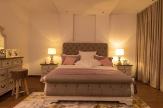 Villa Alyasmin 4 king Bedrooms, 7 Bathrooms, Two Living Rooms w/ TV HD 86 Inch LG & 85 Inch Samsung HD TV, Pool Game, Football Table, Full Kitchen with Dinning Room, Office Table, Jacuzzi - 1