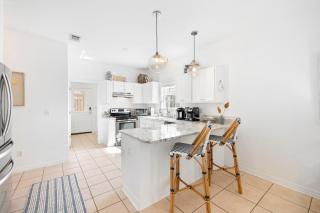 30A Beach House - Coconut Cottage by Panhandle Getaways - Santa Rosa Beach - 1