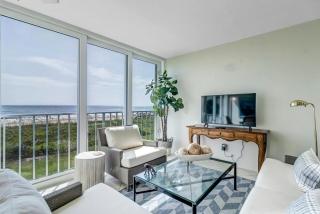 Sunshine Manor - Oceanfront Retreat - 5