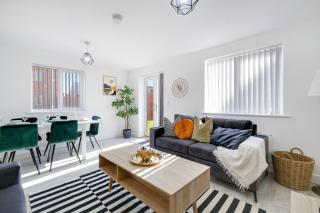 Modern 5 Bedroom 3 Bathroom Serviced House Aylesbury with Parking By 360Stays - Aylesbury - 7