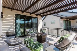 Ocotillo Springs 21 Sleeps 22 guests, Fire pit, Community Pool and Hot Tub - 0