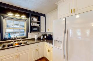 Charming Cottage - 1