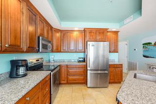 Belmont Towers 601 - 1