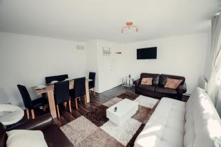 Comfy Home-Wood Green - 4