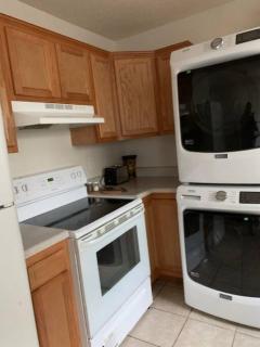 Suite 6, Sleep 4, Walk to Attractions in Uptown - Charlotte - 1