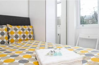Great Location Service and Stay Double Ensuite Room with Shared Kitchen- 5mins Walk From Tufnell Park - London - 1