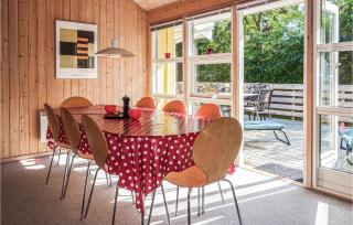 Stunning Home In Aakirkeby With Kitchen - 5