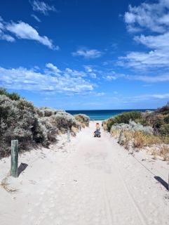 Golden Bay Beach House - Secret Harbour - 8