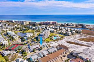 Beach Side Destin Retreat - Destin - 7