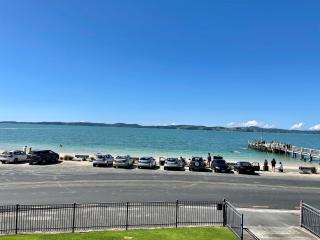 Beach Front Resort! - Maraetai - 6