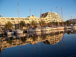 Appt climatisé 4 pers avec parking à Port Camargue - FR-1-250-206 - 2