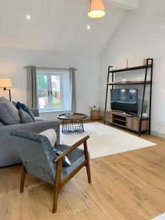 19a Brooks Road - Street - 4