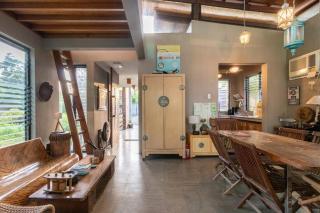 Exclusive Beachfront Villa w/ Outdoor Tub & Kayaks - Sabang - 1