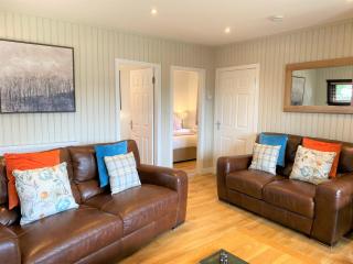 Birch Lodge 17 with Hot Tub - 8