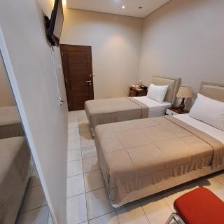 Christine Hotel Jogja - 3